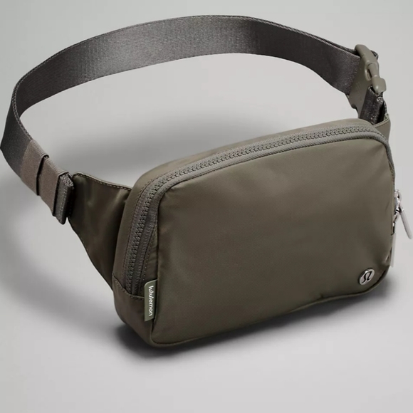 SOLD - NWT Lululemon Everywhere Belt Bag 1L - Green - Picture 5 of 9